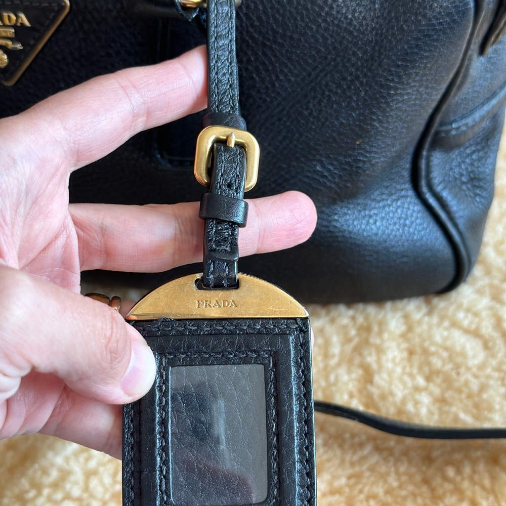 Prada leather handbag in pristine condition - Picture 7 of 14